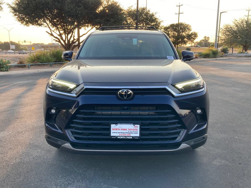 New 2026 Toyota Grand Highlander AWD Hybrid image 2