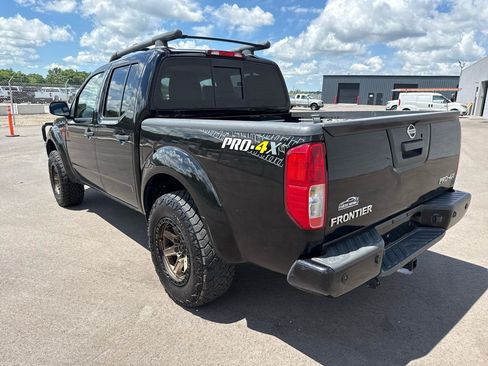 Used 2018 Nissan Frontier PRO-4X AWD/4WD image 8