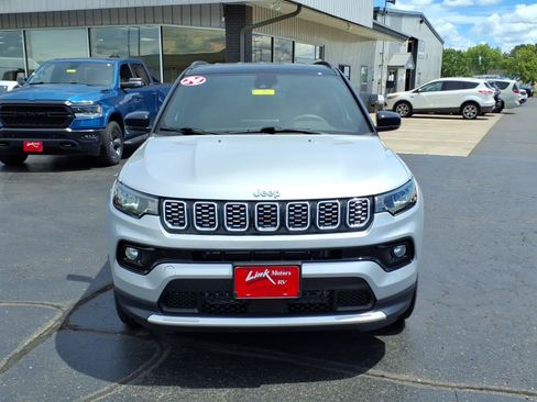 Used 2024 Jeep Compass Limited AWD/4WD image 9