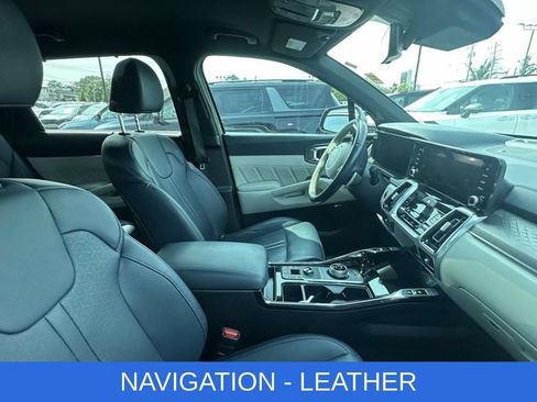 Used 2023 Kia Sorento SX Prestige AWD/4WD image 2