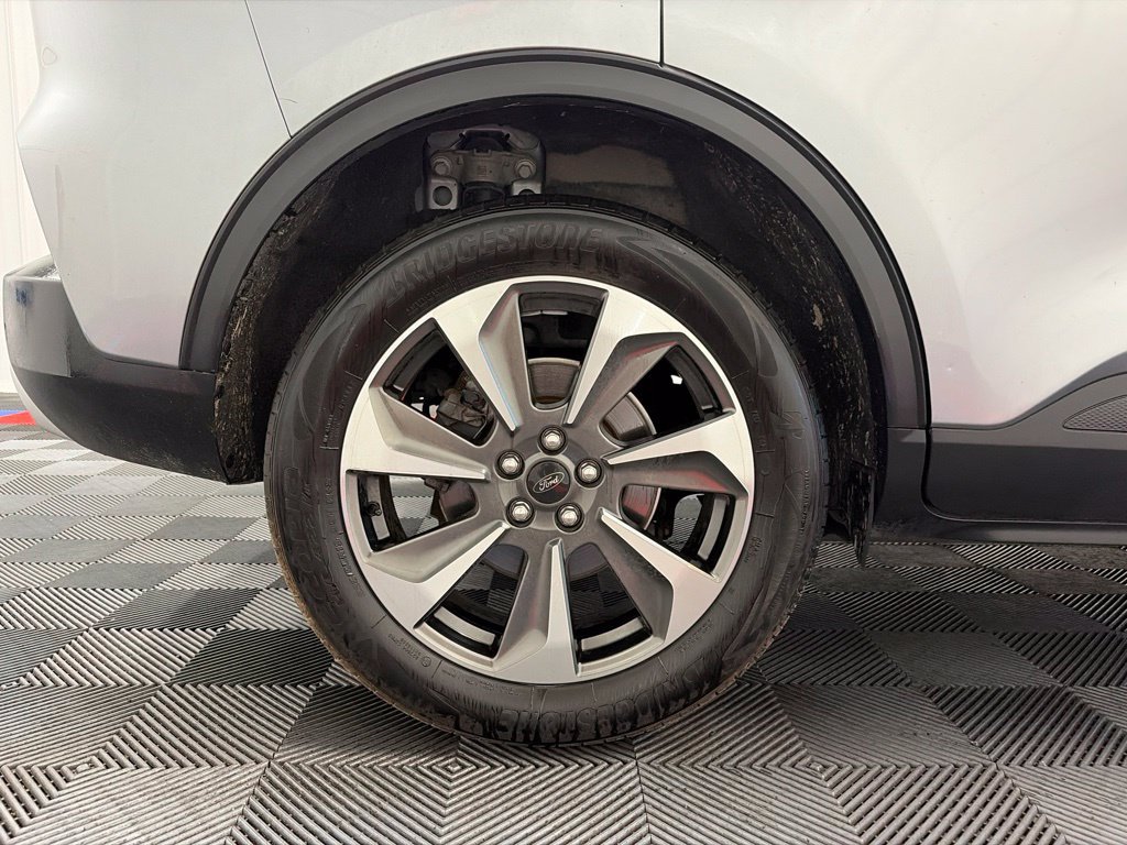 Used 2023 Ford Escape Platinum AWD/4WD image 25
