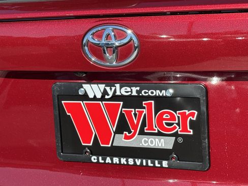 Used 2020 Toyota RAV4 XLE Premium image 47