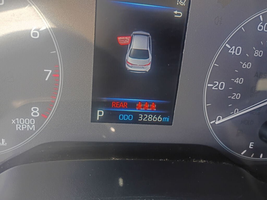 Certified 2025 Toyota Corolla LE FWD image 9