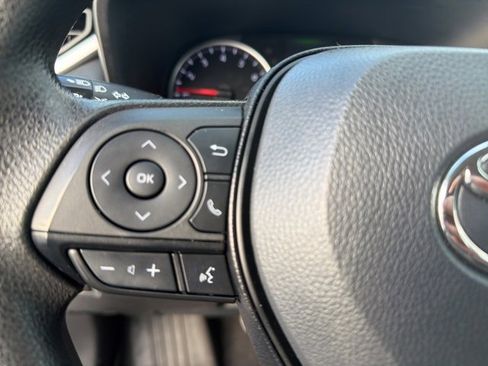 Used 2022 Toyota RAV4 XLE image 26