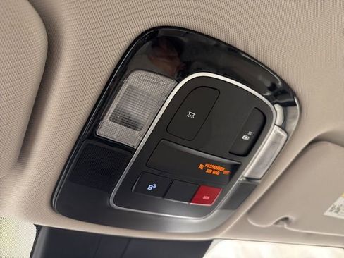 Used 2025 Hyundai Sonata SEL FWD image 30