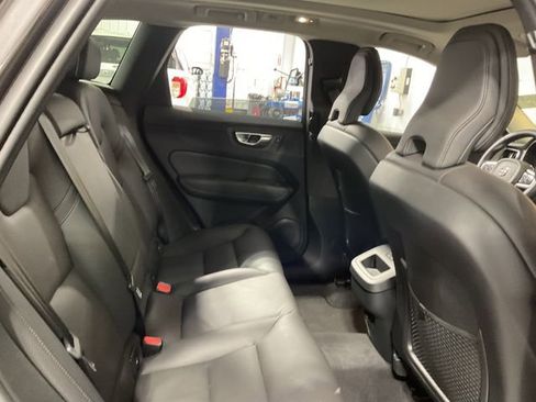 Used 2025 Volvo XC60 B5 Plus AWD/4WD image 10