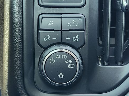 Used 2025 Chevrolet Silverado 2500 Custom w/ Custom Value Package image 24