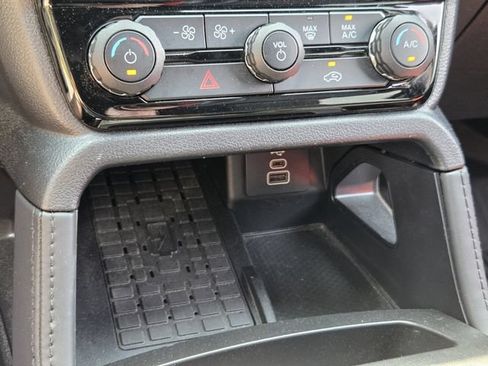 Certified 2024 Ford Ranger Raptor AWD/4WD image 22