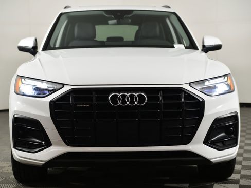 Certified 2025 Audi Q5 Premium w/ Convenience Plus Package image 5