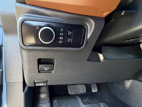 Used 2024 Ford Bronco Outer Banks AWD/4WD image 17
