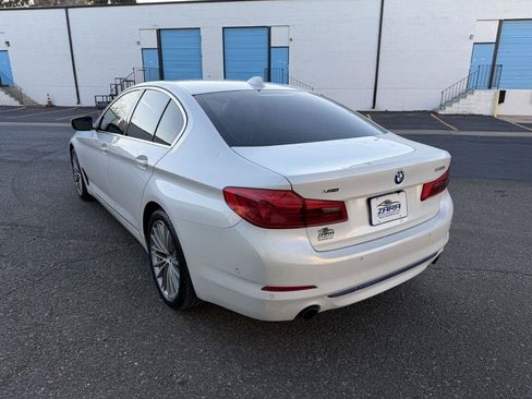 Used 2019 BMW 530i xDrive w/ Convenience Package AWD/4WD image 4