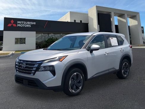 Used 2024 Nissan Rogue SV FWD image 1