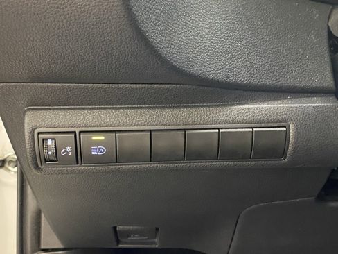 Used 2022 Toyota Corolla LE image 20