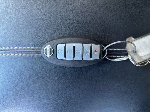 Used 2025 Nissan Altima 2.5 SV FWD image 17