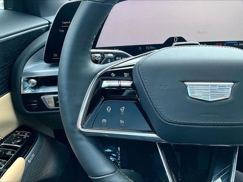 Certified 2024 Cadillac Lyriq Luxury w/ Nappa Leather Package AWD/4WD image 11