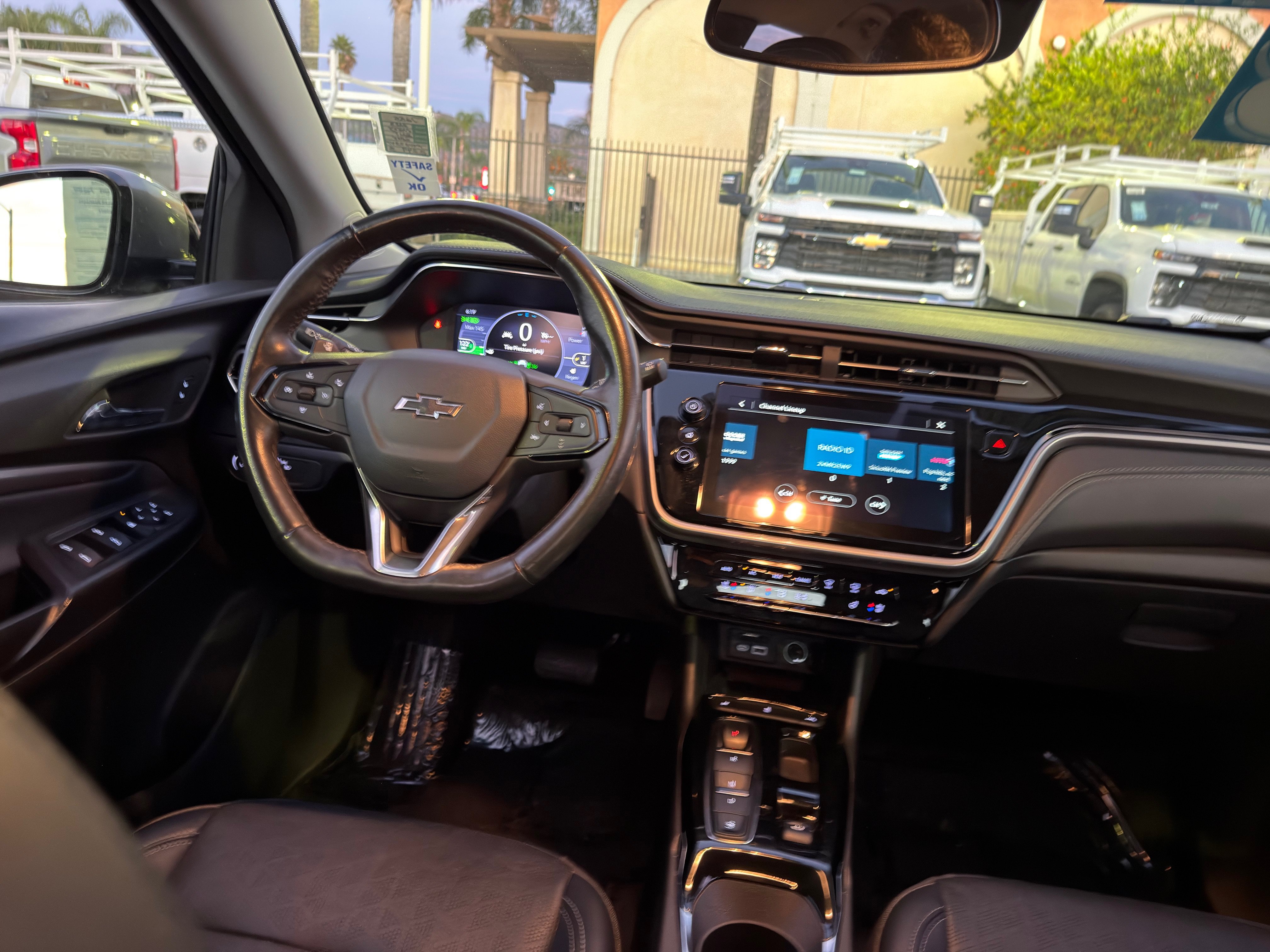 Used 2023 Chevrolet Bolt EUV LT w/ Convenience Package FWD image 20