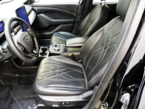 Used 2021 Ford Mustang Mach-E Select w/ Comfort/Appearance Package AWD/4WD image 8