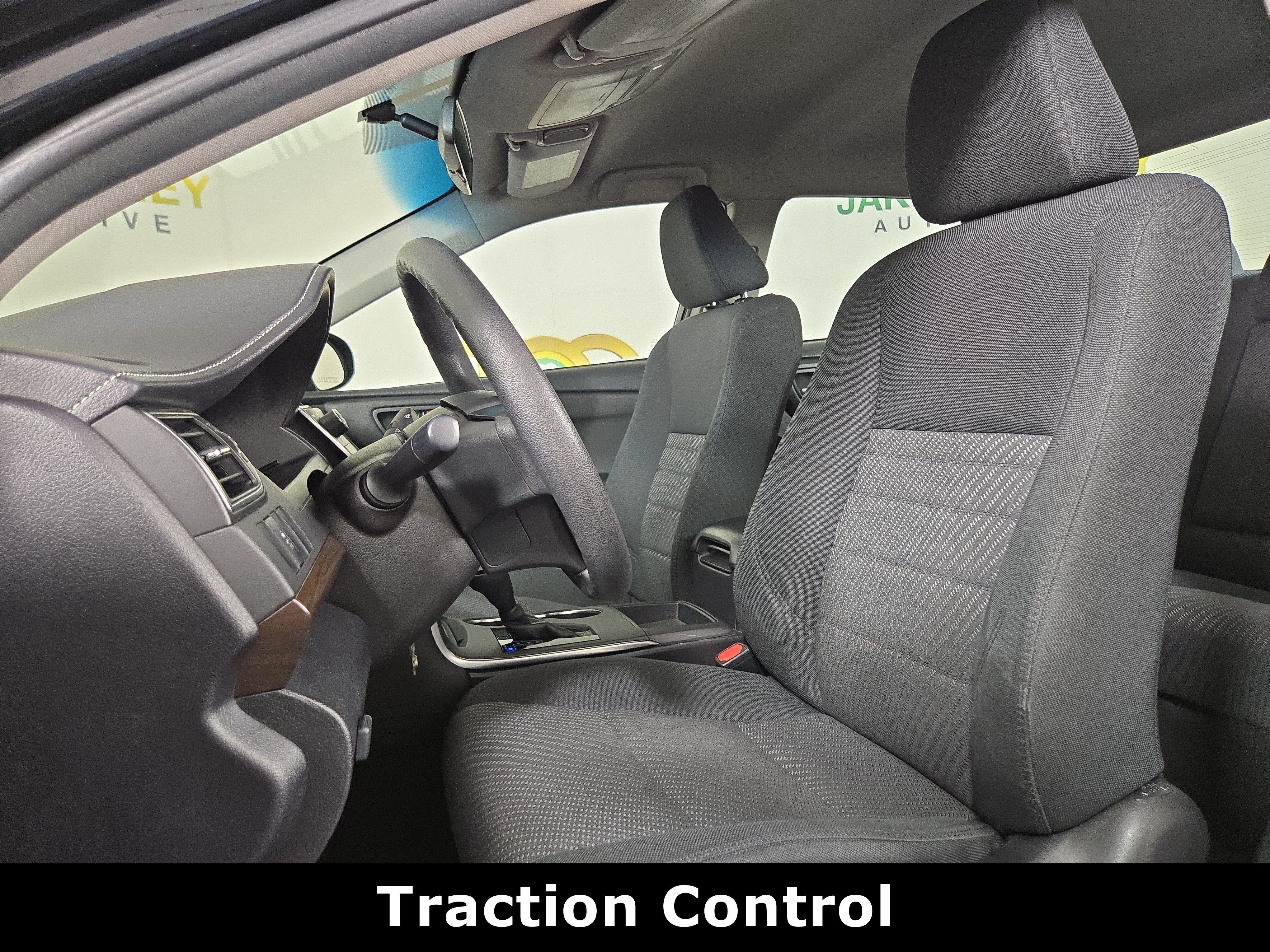 Used 2016 Toyota Camry LE FWD image 11