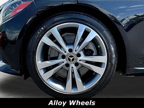 Used 2019 Mercedes-Benz C 300 Sedan w/ Premium Package image 32
