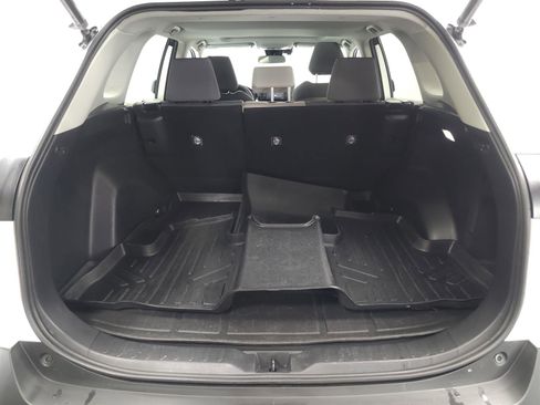 Certified 2022 Toyota RAV4 XLE w/ Convenience Package AWD/4WD image 11