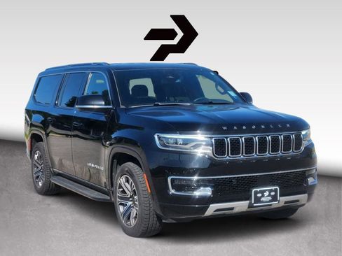 Used 2024 Jeep Wagoneer L Series II w/ Flexible Seating Group AWD/4WD image 1