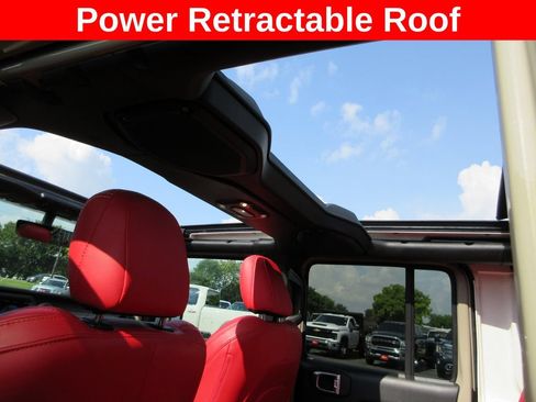 Used 2022 Jeep Wrangler Unlimited Sport AWD/4WD image 19