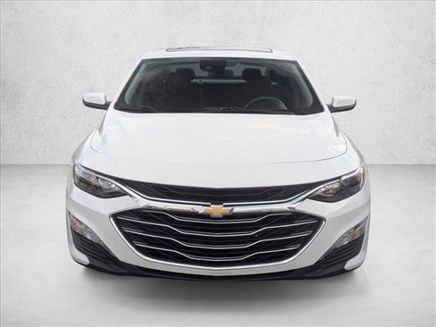 Used 2023 Chevrolet Malibu LT image 2