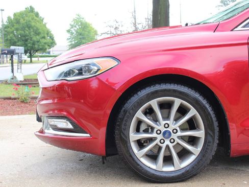 Used 2017 Ford Fusion SE w/ Fusion SE Technology Package FWD image 44