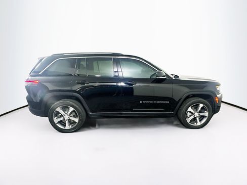Used 2023 Jeep Grand Cherokee 4WD 4xe w/ Luxury Tech Group II image 10