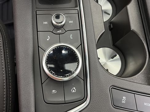 Certified 2024 Cadillac XT6 Luxury AWD/4WD image 30