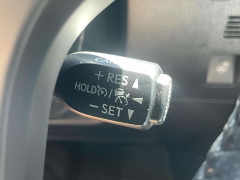 Used 2024 Toyota 4Runner Limited AWD/4WD image 24