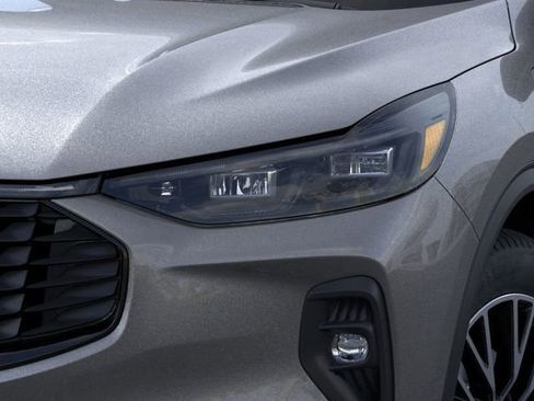 New 2025 Ford Escape SE w/ PHEV Premium Package FWD image 18