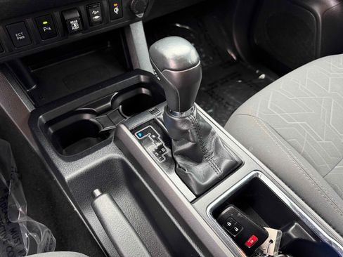 Used 2019 Toyota Tacoma TRD Sport image 24