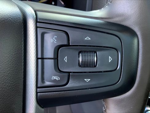 Certified 2023 GMC Yukon Denali image 23