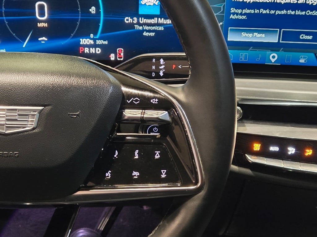 Used 2024 Cadillac Lyriq Sport AWD/4WD image 30