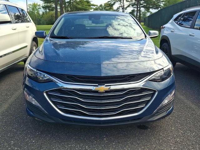 Certified 2025 Chevrolet Malibu LT FWD image 2