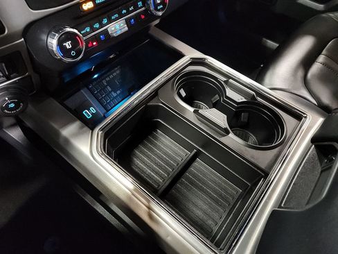 Used 2022 Ford F250 Platinum w/ FX4 Off-Road Package image 37