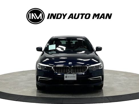 Used 2020 BMW 530e xDrive w/ Premium Package image 9