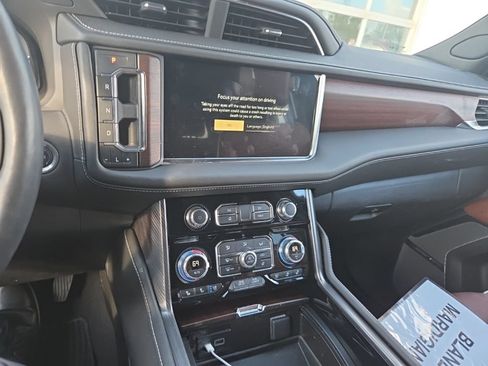 Used 2024 GMC Yukon XL Denali Ultimate AWD/4WD image 26