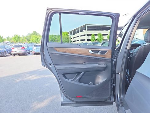 Certified 2024 Volkswagen Atlas SE AWD/4WD image 27