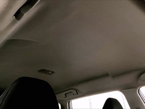 Used 2014 Nissan Rogue S image 22