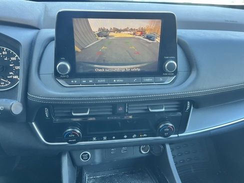 Certified 2022 Nissan Rogue SV image 19