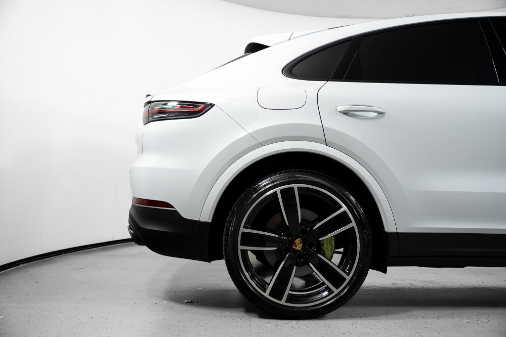 Used 2023 Porsche Cayenne Coupe AWD/4WD image 6