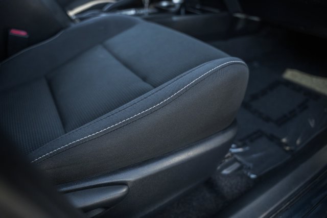 Used 2018 Toyota RAV4 XLE AWD/4WD image 29