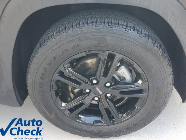 Used 2024 GMC Terrain AT4 AWD/4WD image 6