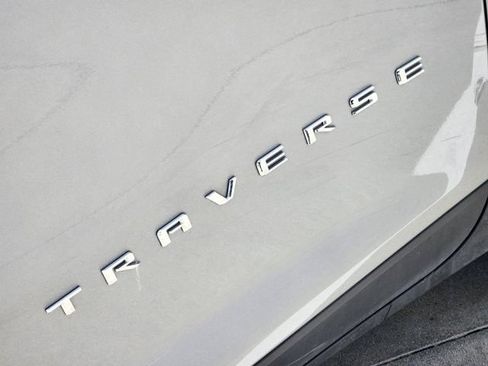 Used 2026 Chevrolet Traverse LT FWD image 11