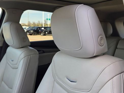 Certified 2023 Cadillac XT5 Premium Luxury image 12