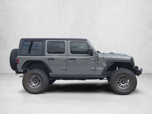 Used 2018 Jeep Wrangler Unlimited Sport AWD/4WD image 4