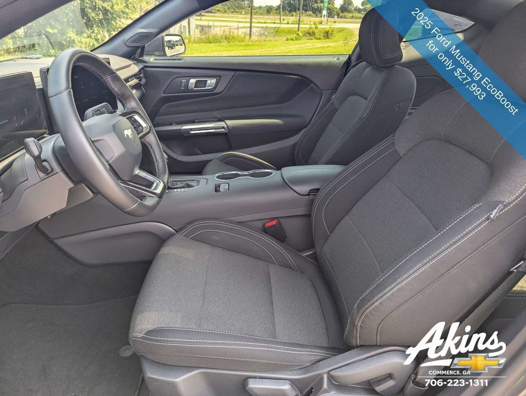 Used 2025 Ford Mustang Coupe RWD image 18