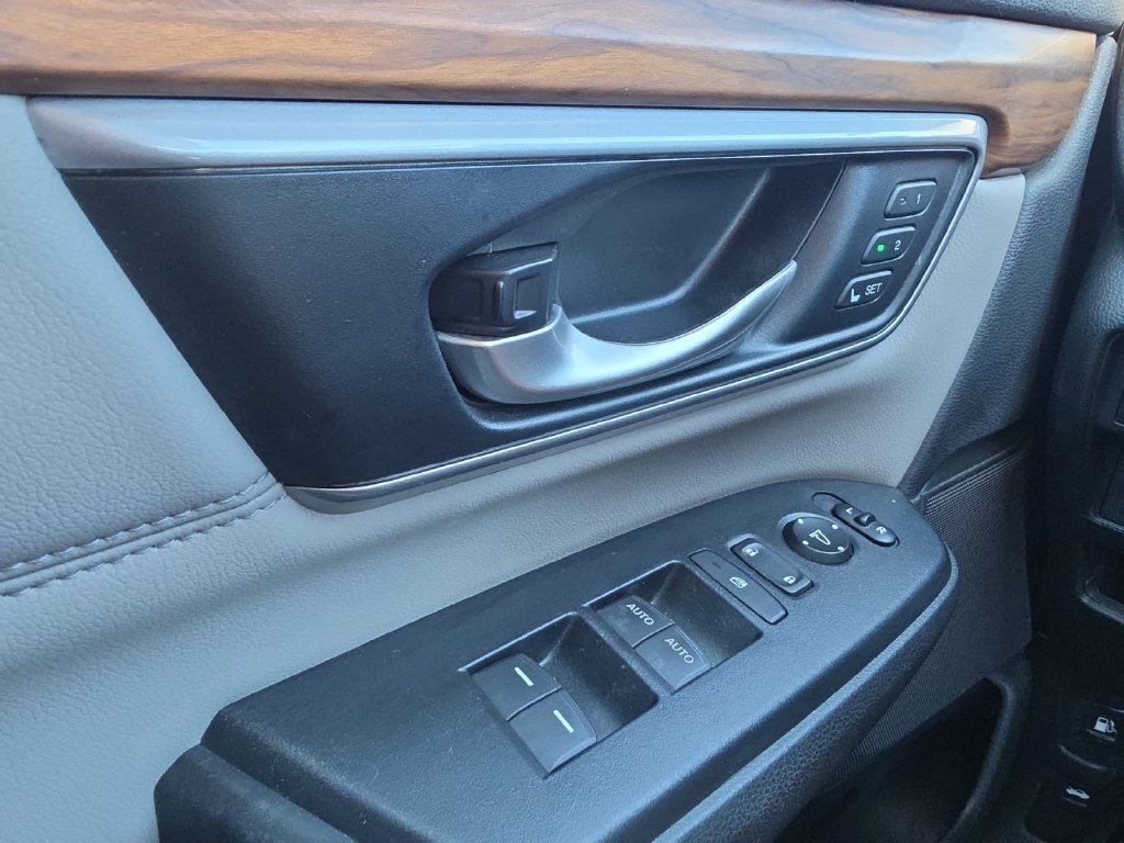 Used 2017 Honda CR-V Touring image 20